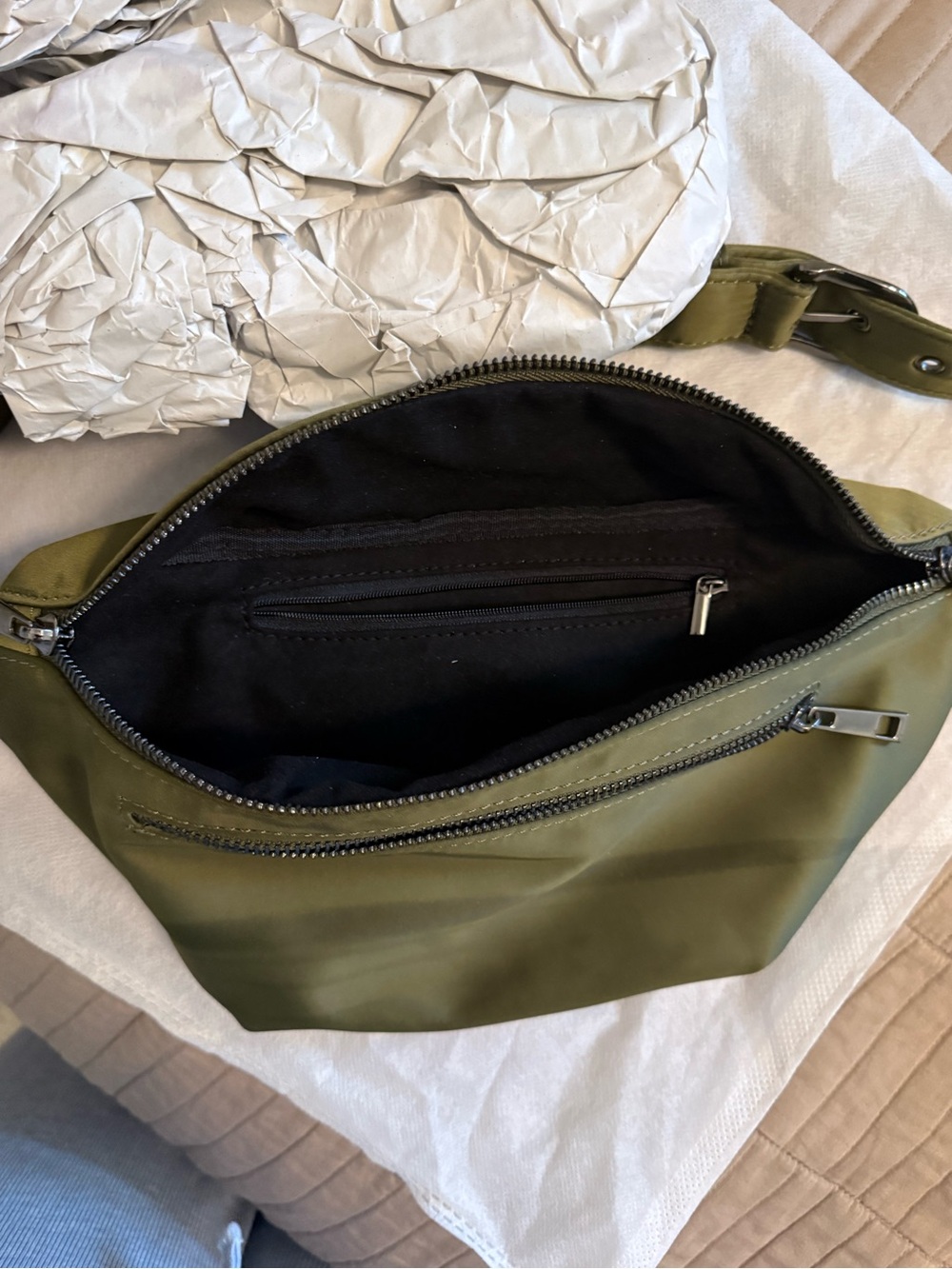 Olive Green Women's Crossbody Belt Bag with Adjustable Strap - Picture 8 of 8
